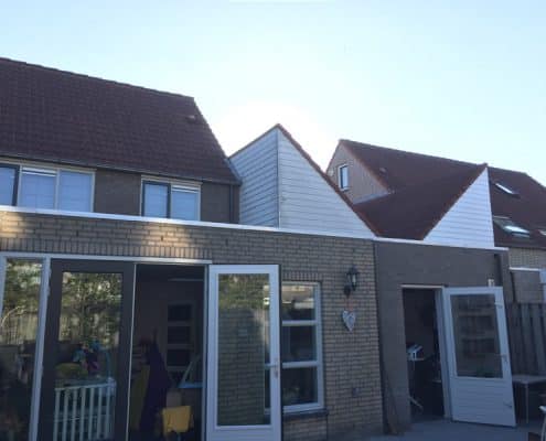 1-Koekoesbloem-te-Zeeland,-oudesituatie-van-achtergevel-met-buren