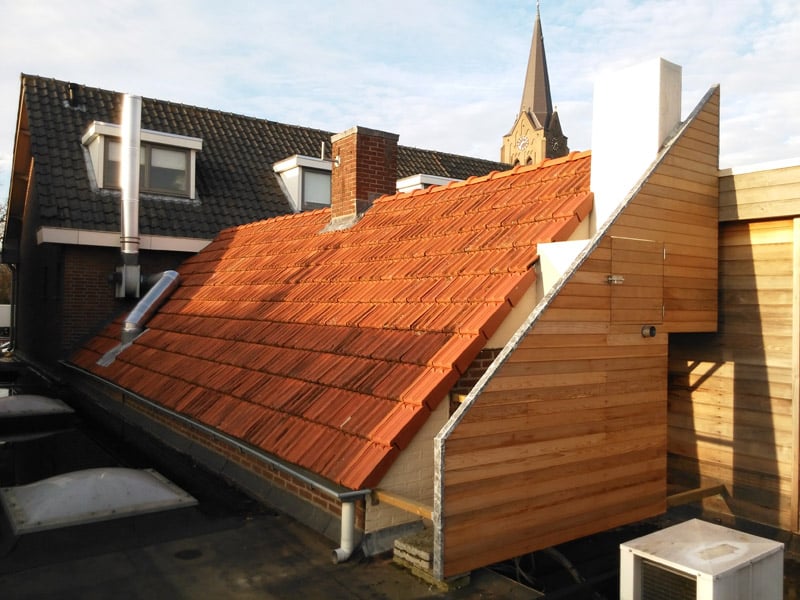 6-Zeeland-Kerkstraat-Dak-vervangen-met-Actis-isolatie-met-Red-Cedar